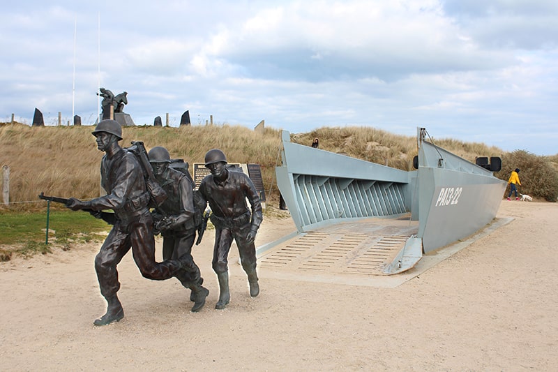 Utah-beach-hommage-marine-américaine